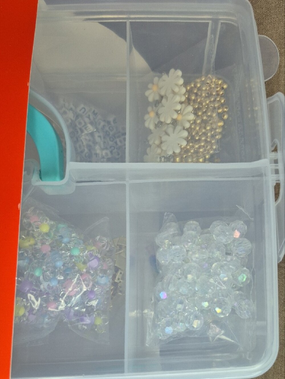 Mondo Llama String-a-Bling Jewelry Case Kit - Clear with Turquoise Handle - Picture 4 of 8